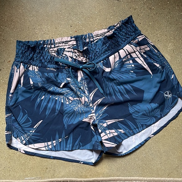 Carve Designs Bali Tropical Board Shorts (Size: Small) - Picture 3 of 11